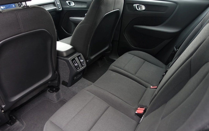 Volvo XC 40 cena 159900 przebieg: 9000, rok produkcji 2023 z Kosów Lacki małe 137